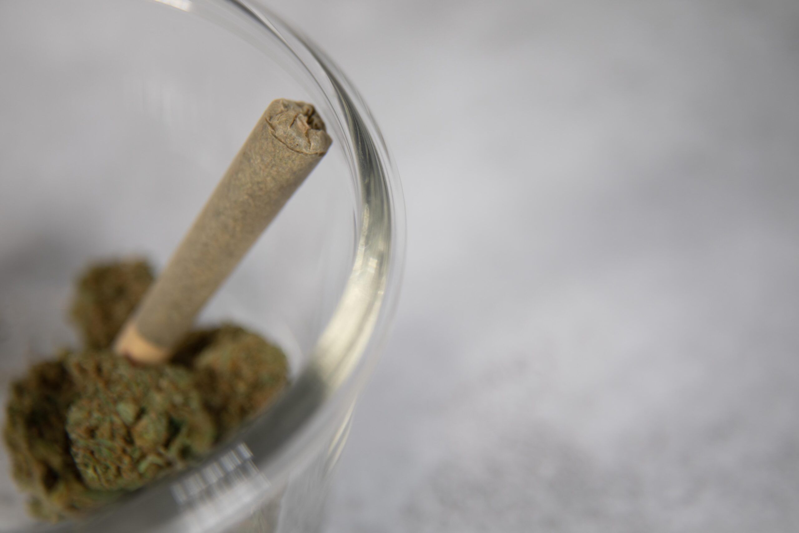 No Smell, No Tell: Keeping Your Smoke Session Under Wraps